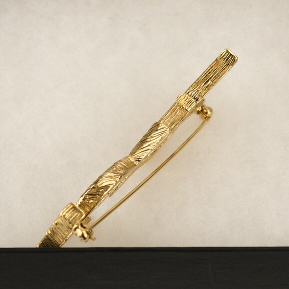 YSL Saint Laurent Opyum Textured Brooch, Gold-toned Brass - Picture 7 of 10